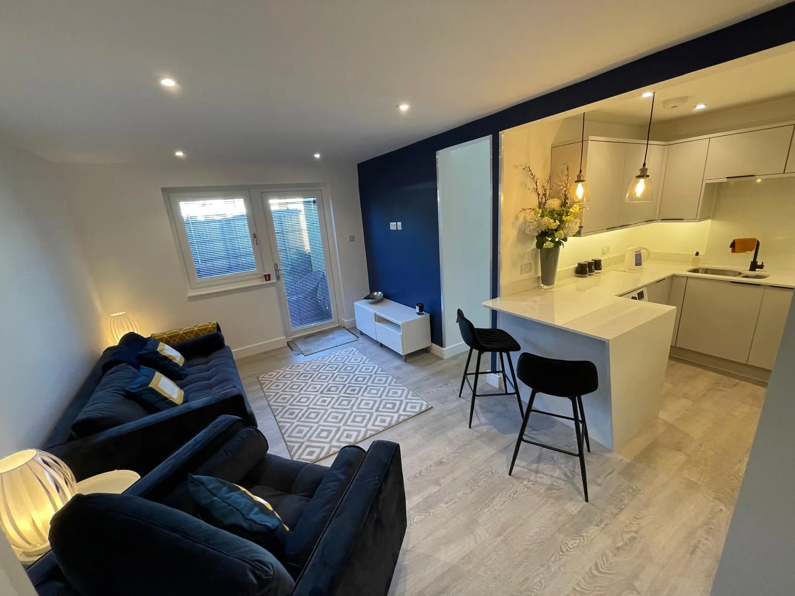 Arctic Starburst quartz kitchen worktop, Arctic Starburst quartz, full height splashback
