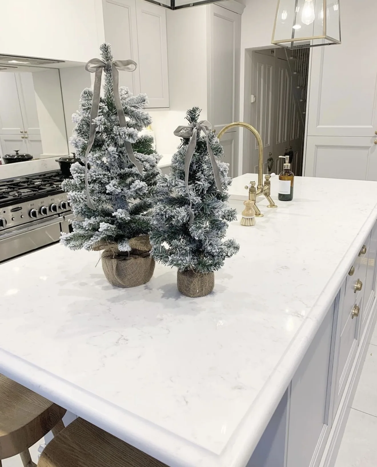 Capri White quartz worktop, view 2 of the finished installation